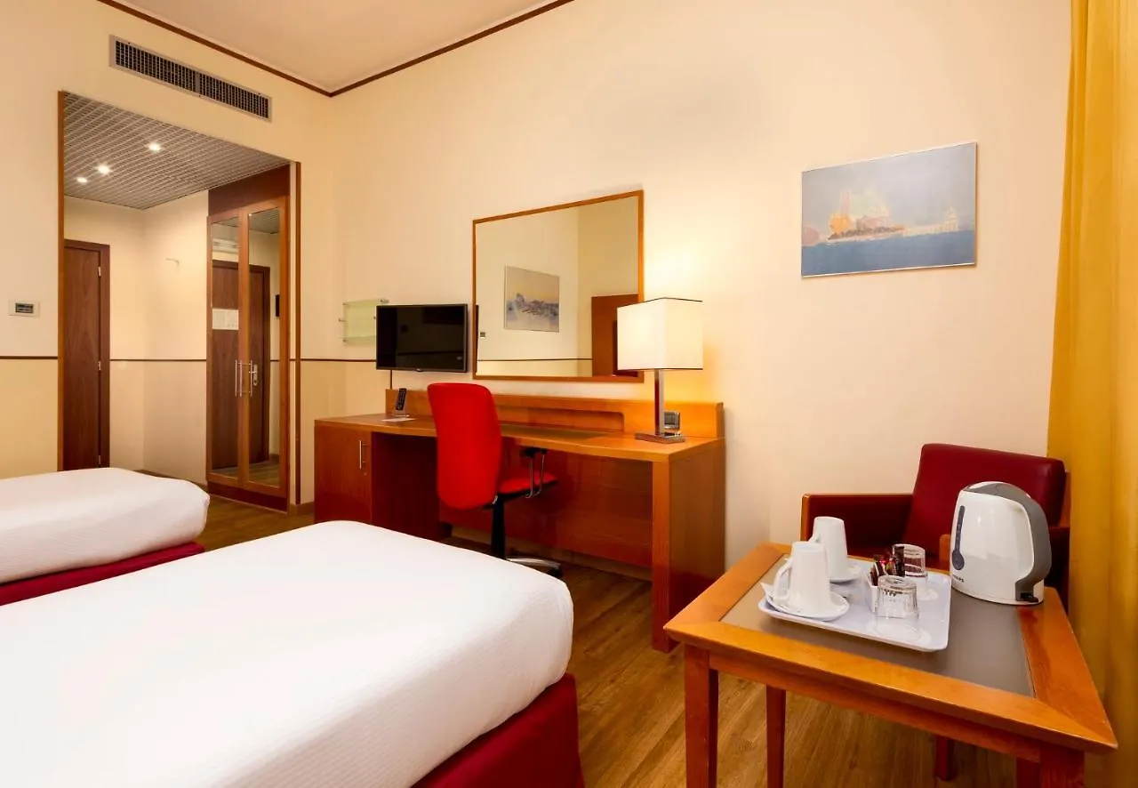 Crowne Plaza Venice East By Ihg Quarto dʼAltino Hotel