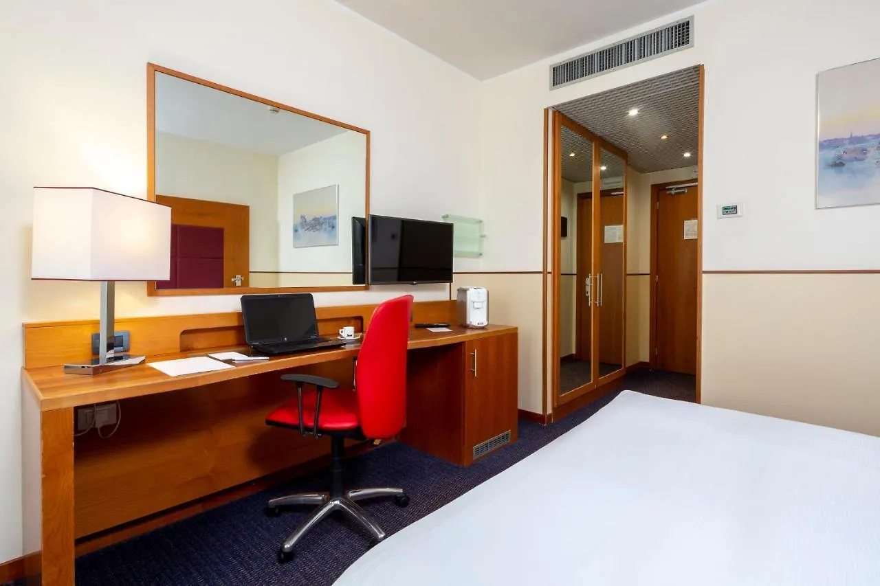 Crowne Plaza Venice East By Ihg Quarto dʼAltino 4*,  Włochy