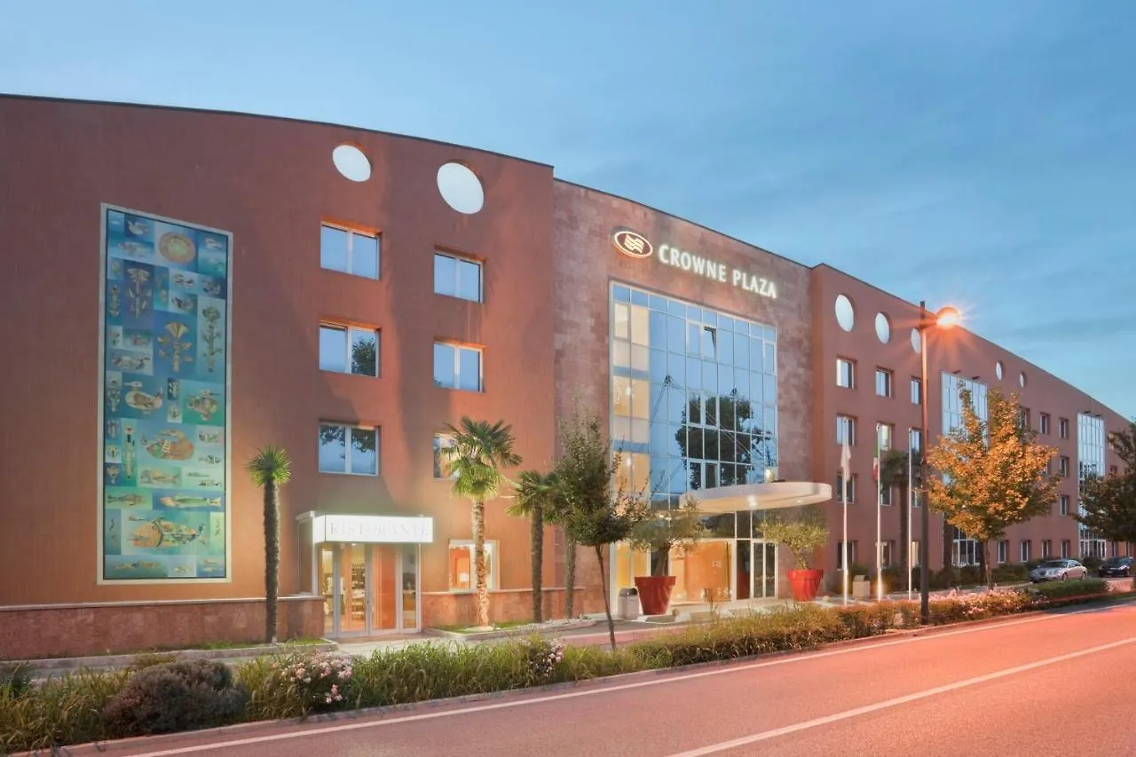 Crowne Plaza Venice East By Ihg Quarto dʼAltino Hotel