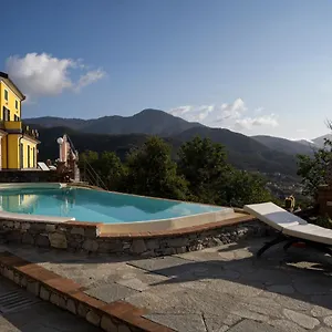 Lice Verici Aparthotel Casarza Ligure